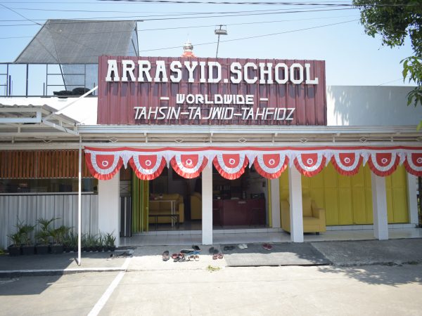 Pondok tahfidz di pare cover