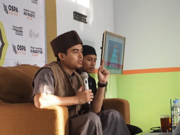 Pemilik Sanad Al-Qur'an Tertinggi cover